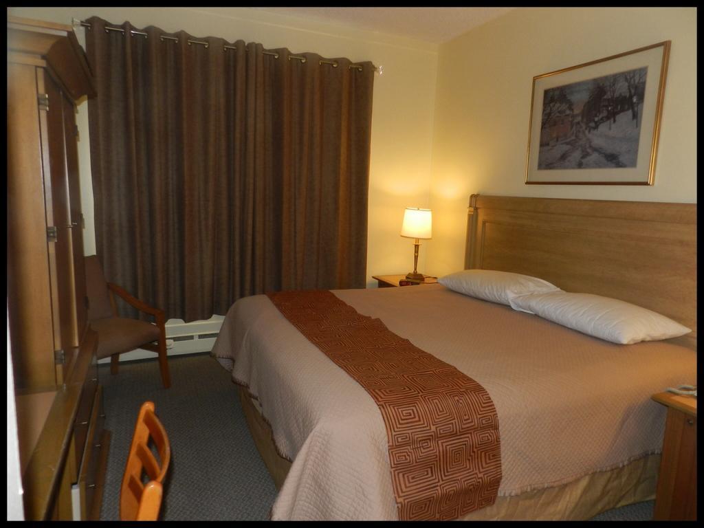 L'Auberge De L'Aeroport Inn Dorval Bilik gambar