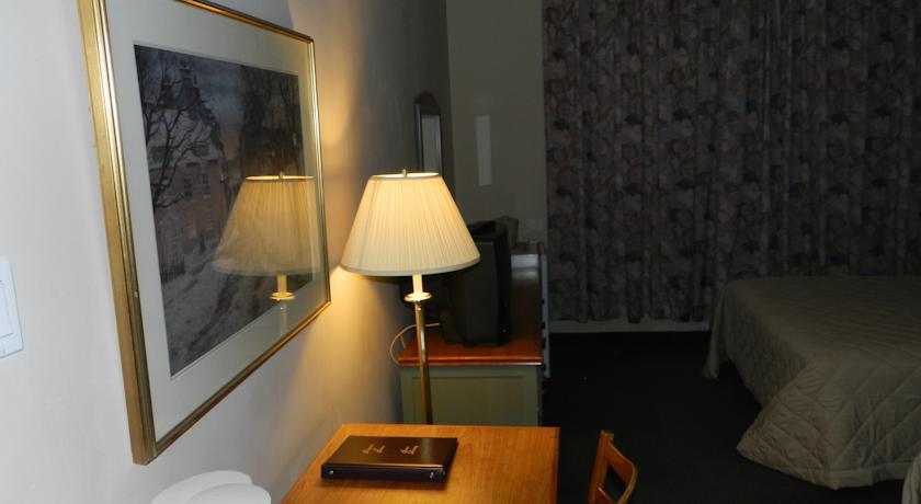 L'Auberge De L'Aeroport Inn Dorval Bilik gambar