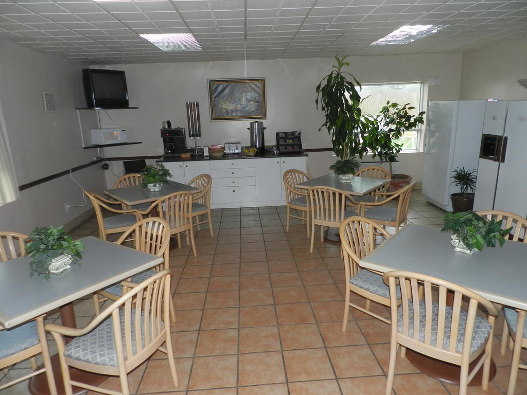 L'Auberge De L'Aeroport Inn Dorval Luaran gambar